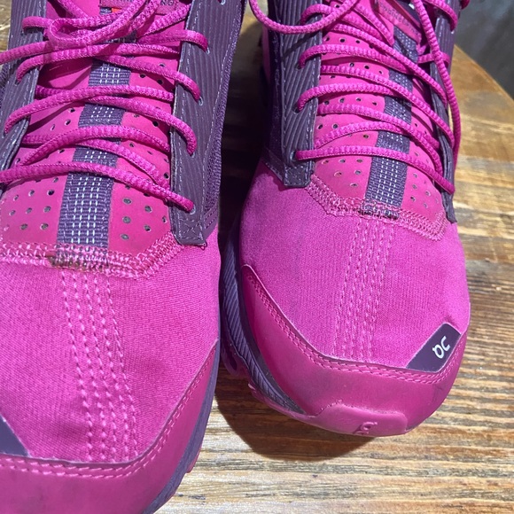 On Running sneakers - Picture 8 of 9